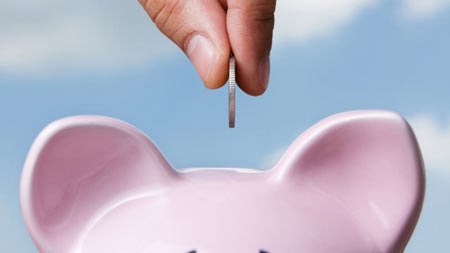Retired Canadians on average had $11,204 in non-mortgage debt, according to the survey. (Shutterstock) 
