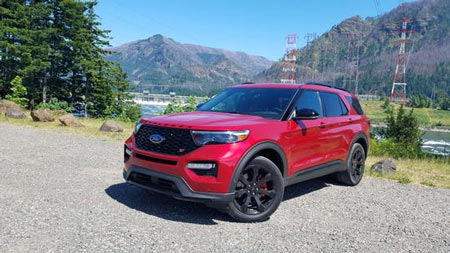 Model-year 2020 Ford Explorers and Lincoln Aviators may be missing a manual park-release cover. (Photo: Henry Payne, The Detroit News)